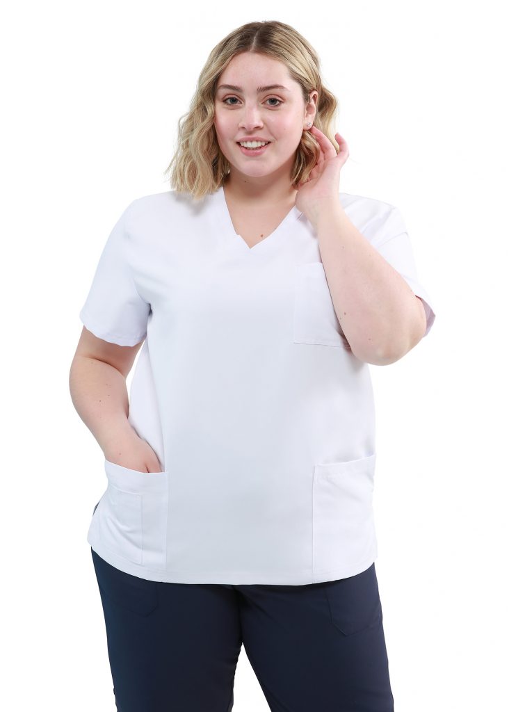 Lavori in sanità? Scegli camici e casacche che respirano con te anche d’estate!